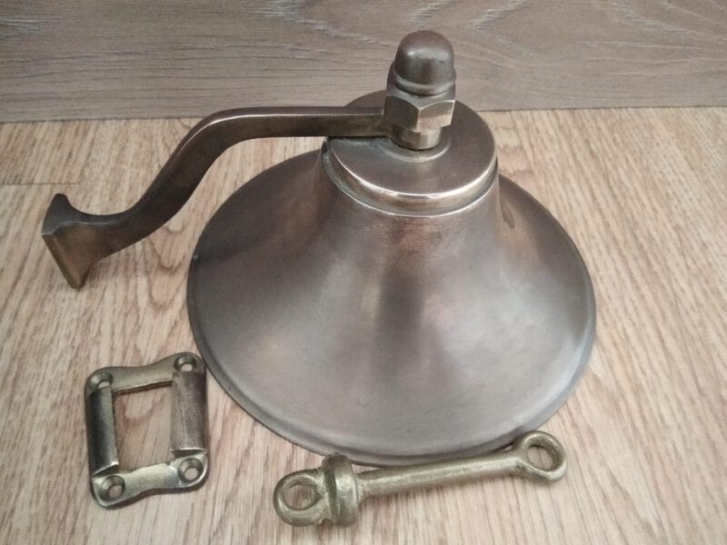 ΚΑΜΠΑΝΑ ΟΡΕΙΧΑΛΚΙΝΗ Φ150mm (ΚΡΕΜΑΣΤΗ ΜΕ ΣΥΡΡΟΜΕΝΗ ΒΑΣΗ)